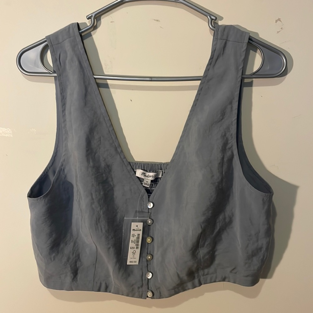 Madewell size 8 button up cropped tank. Color is grey-blue